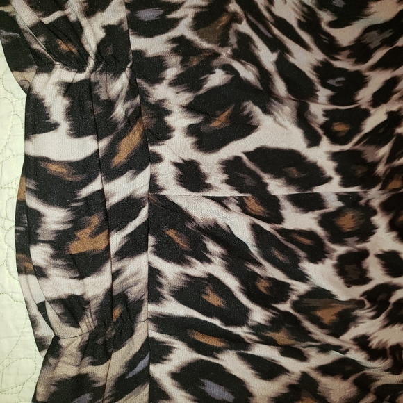 Sleeveless Top - Picture 11 of 11